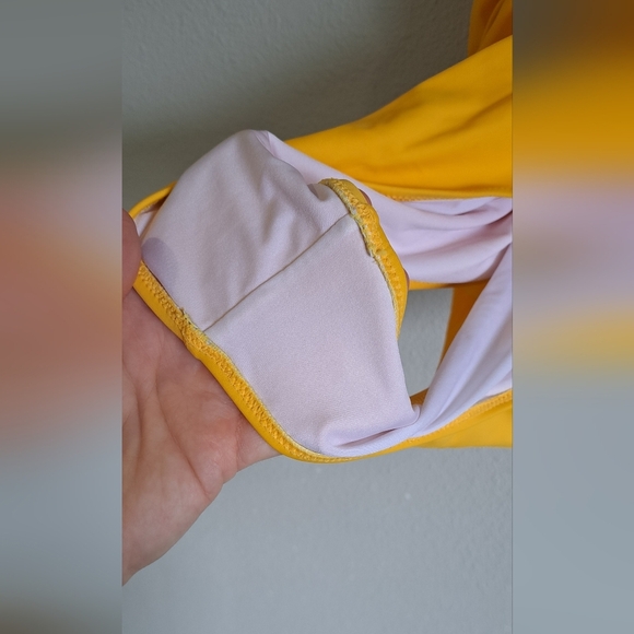 Cupshe XXL Seaside Ruffled Vneck Swimsuit - Picture 6 of 10